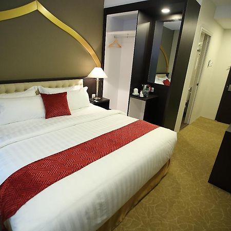 Al Khatiri Hotel Kubang Kerian Ngoại thất bức ảnh