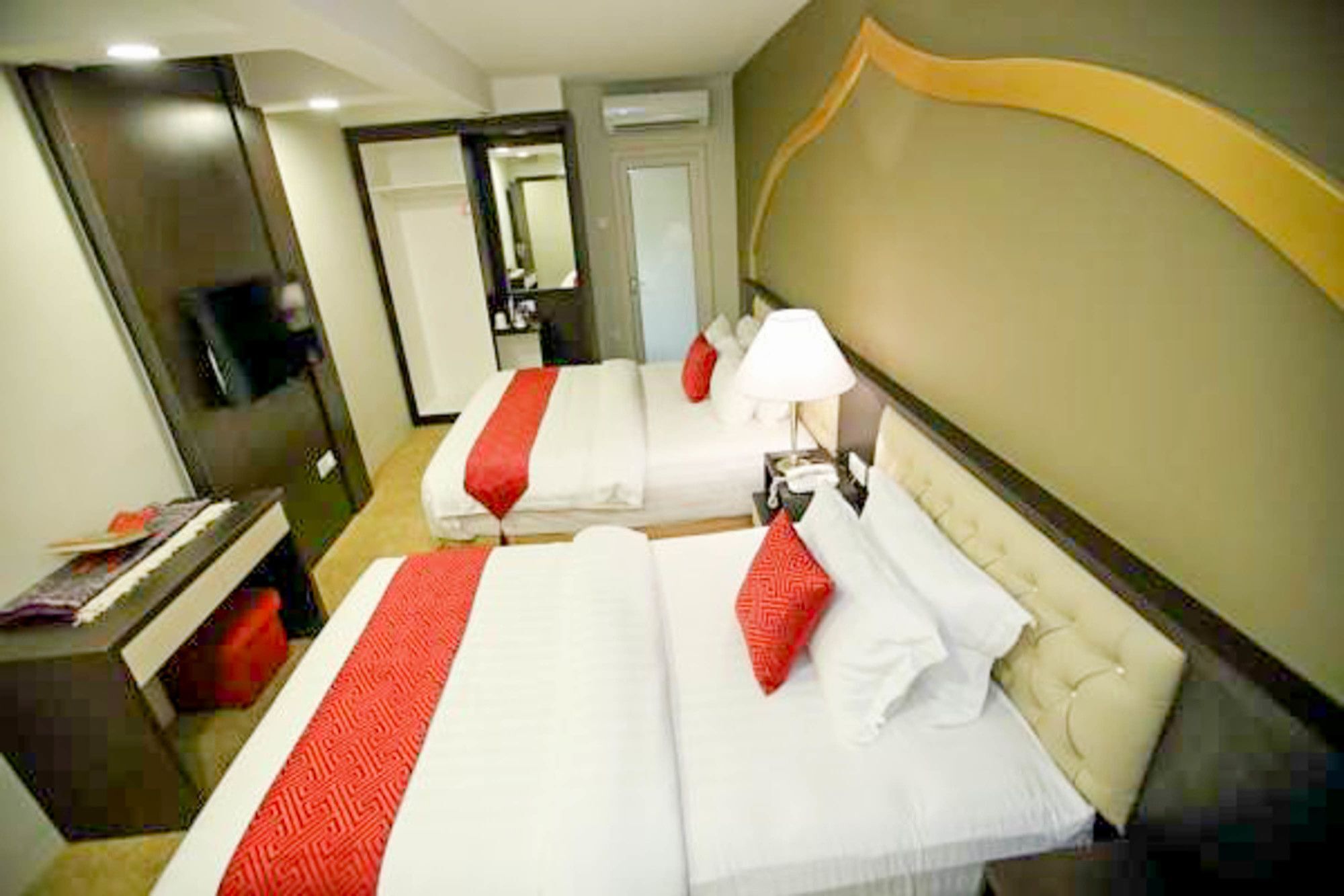Al Khatiri Hotel Kubang Kerian Ngoại thất bức ảnh