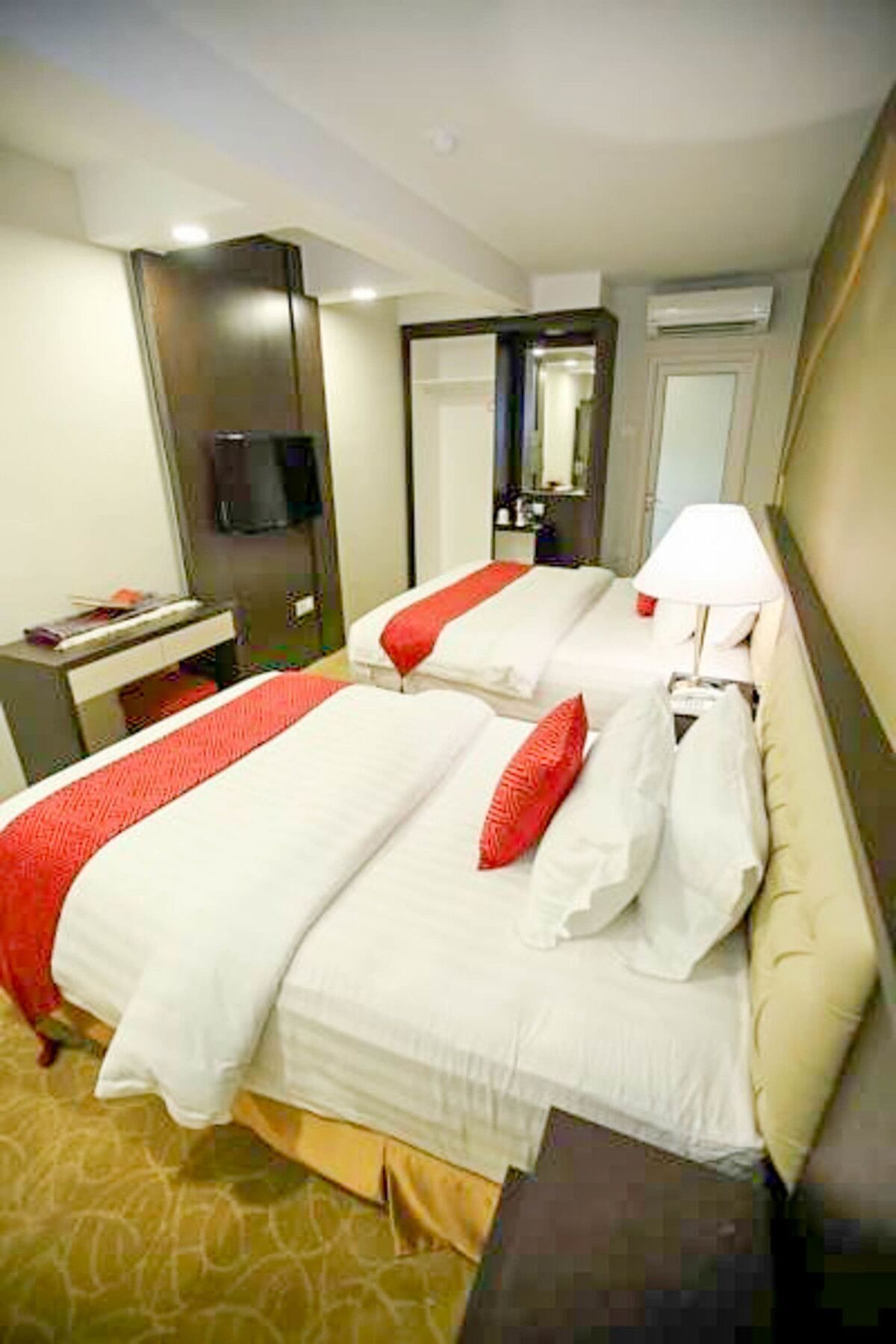 Al Khatiri Hotel Kubang Kerian Ngoại thất bức ảnh