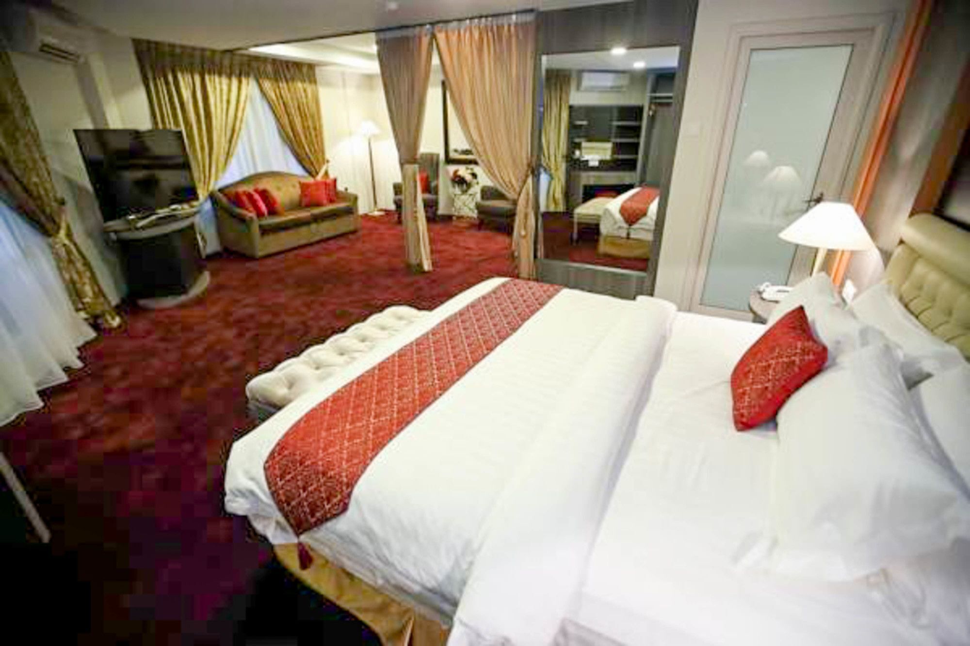 Al Khatiri Hotel Kubang Kerian Ngoại thất bức ảnh